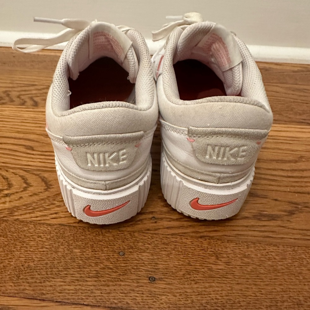 Nike White and pink Women's Sneakers - Picture 3 of 4